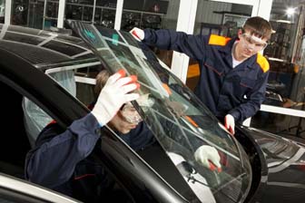 automotive body and glass repairers image