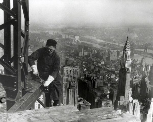 Imaage of construction worker, Empire State Building